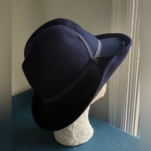 Evelyn Varon Vintage Navy 100% Wool Hat - Picture 2 of 4